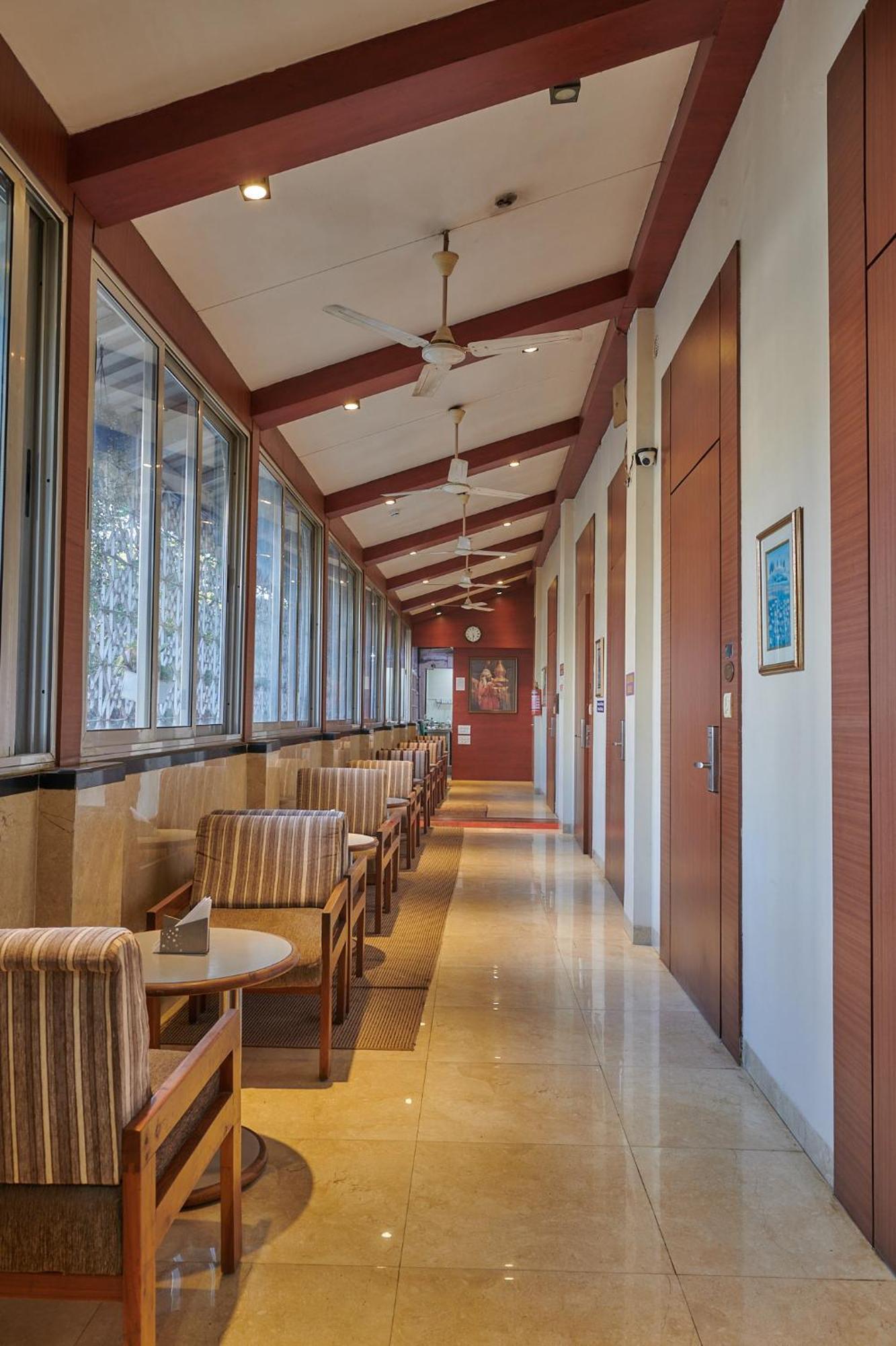 Elphinstone Hotel Mumbai Ngoại thất bức ảnh